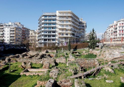 Διοικητικό συγκρότημα στην πλατεία Κυπρίων Αγωνιστών